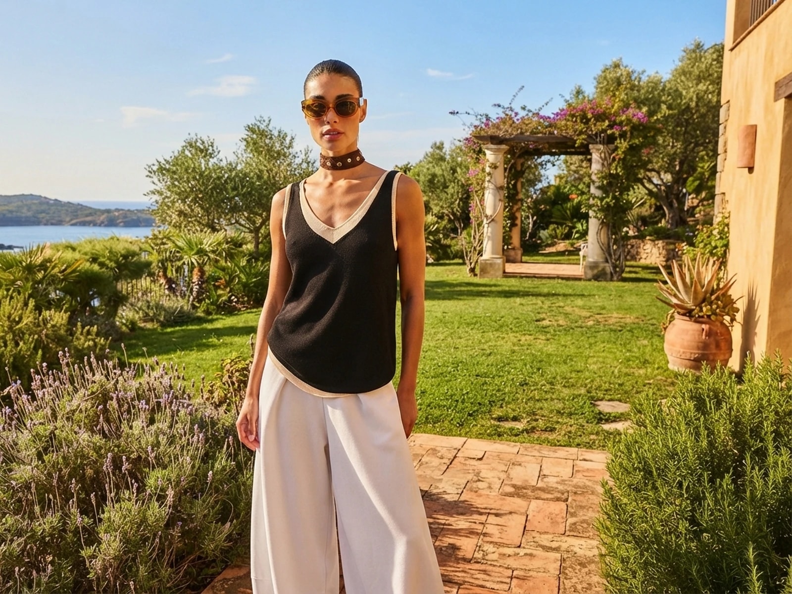 Contrast-Binding Tank Top